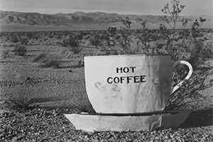 Café caliente, desierto de Mojave, 1937 