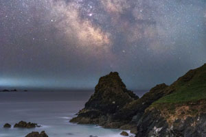  'Kynance Cove de noche'. AINSLEY BENNETT